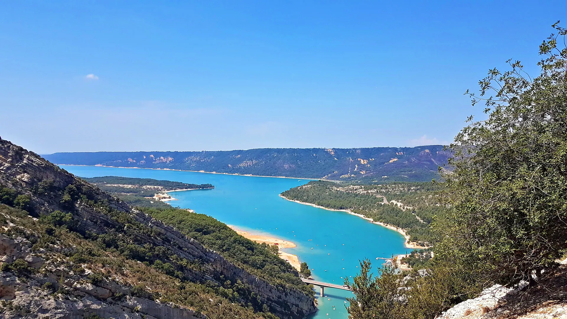 Belvédère de Plein Voir — Vue prise depuis la route, en contrebas du sommet